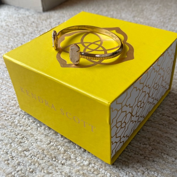 Kendra Scott Rose Gold Cuff Bracelet White Sparkle Stone - Picture 4 of 4